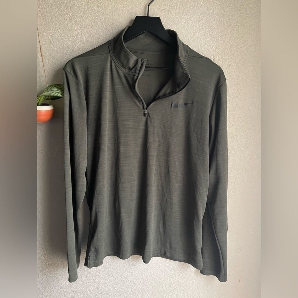 Nike mens quarter zip long  sleeve